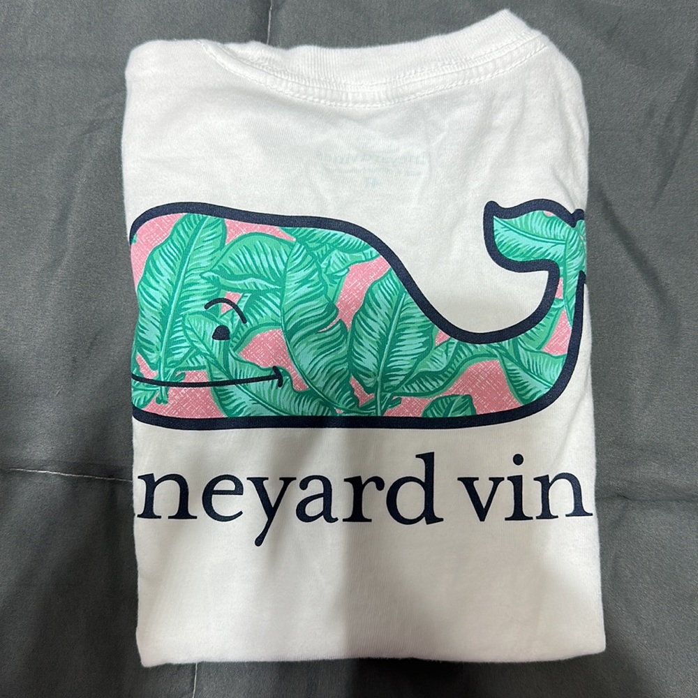 4T Vineyard Vines - Classic Whale Short Sleeve Shirt. Worn 2x.